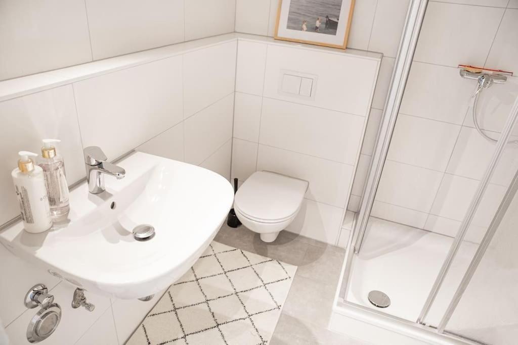 City-Appartement, Holtenauer Strasse Mit 24H Check-In Kiel Bagian luar foto